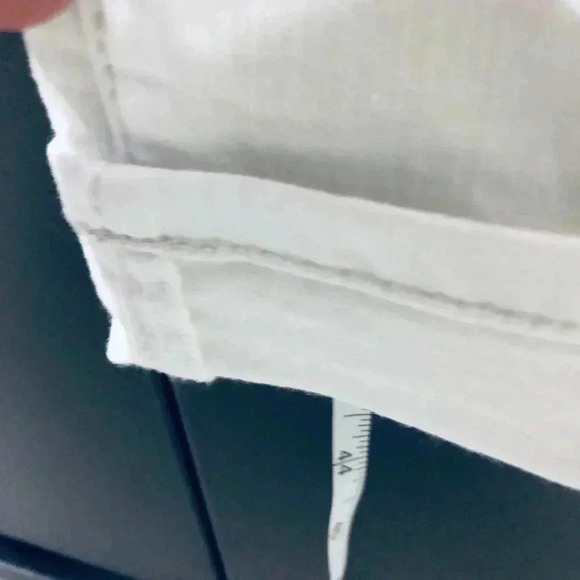Ann Taylor Modern Fit, cuffed, 5 pocket, Belt loop,cotton stretch,summer white - Picture 4 of 9